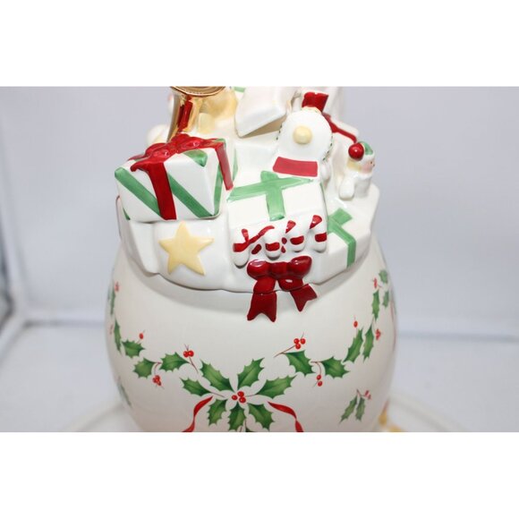 Cookie Jar - Lenox - Santa Skates to a New Millennium - Picture 8 of 10